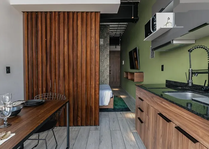 The Jungle Loft Tropical Comfort-centric W/kitchen Apartamento
