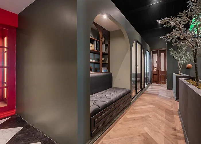 The Jungle Loft Tropical Comfort-centric W/kitchen Apartamento